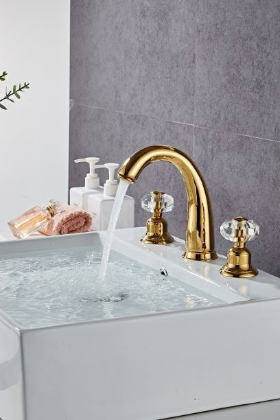 Electroplate Double Handle Rose Gold Wash Basin Faucet
